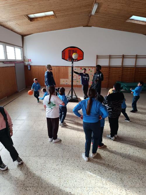 Día de las lenguas y feria de las naciones. imagen 8